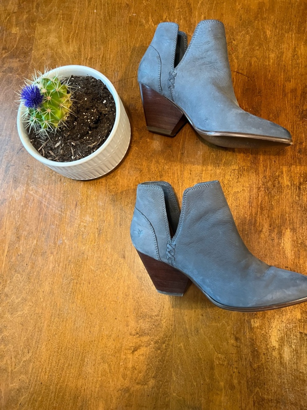 Frye Grey Suede Ankle Booties Stacked Heel Cutout Western Boho size 10